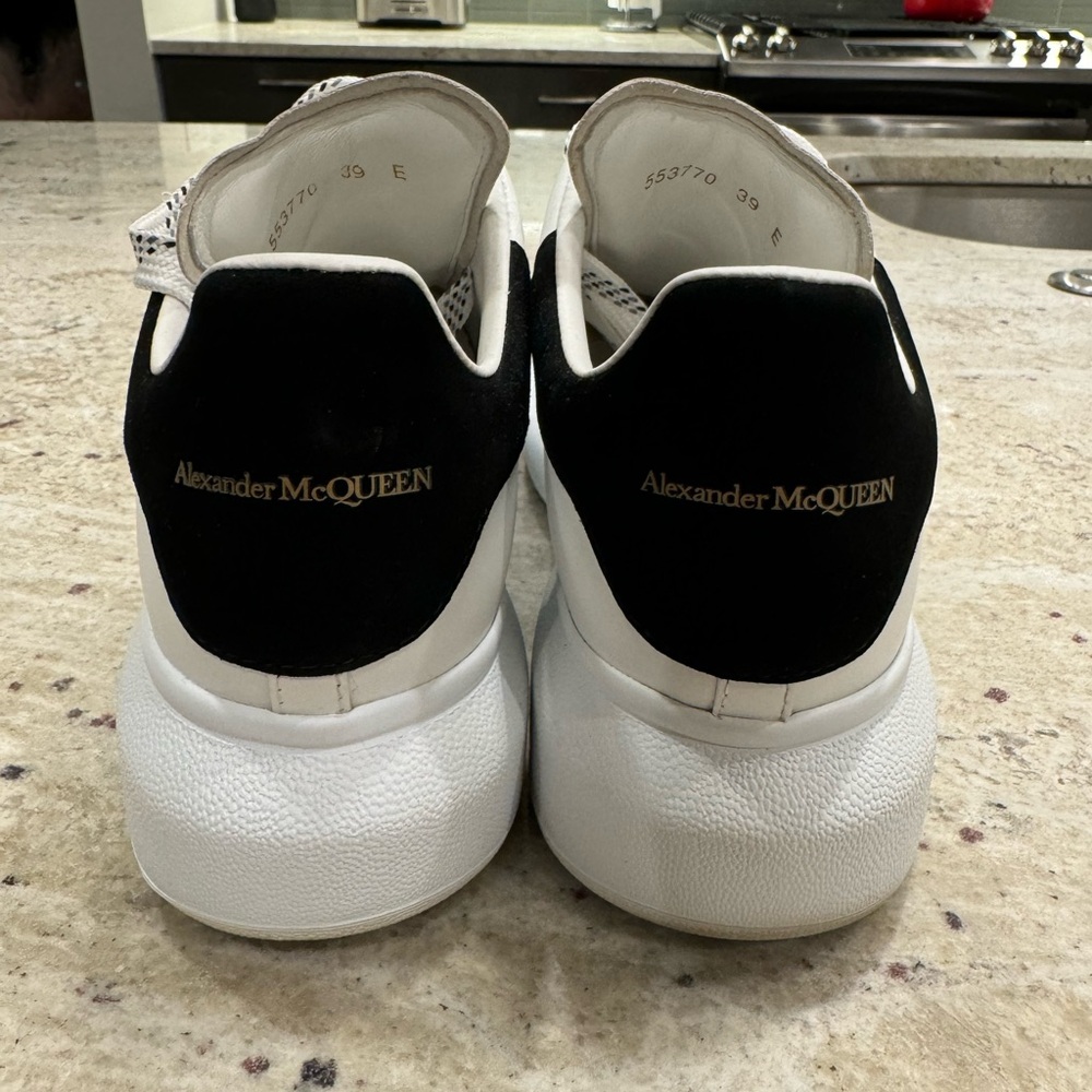 Alexander McQueen Oversized Sneakers - White/Black - Size 39 - Picture 3 of 8